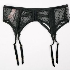 Luxe | victoria secret garter belt S/XS
